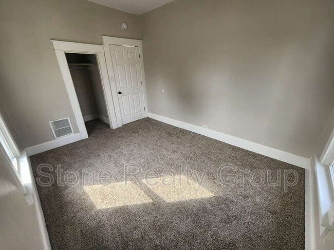 Building Photo - 1609 College Ave