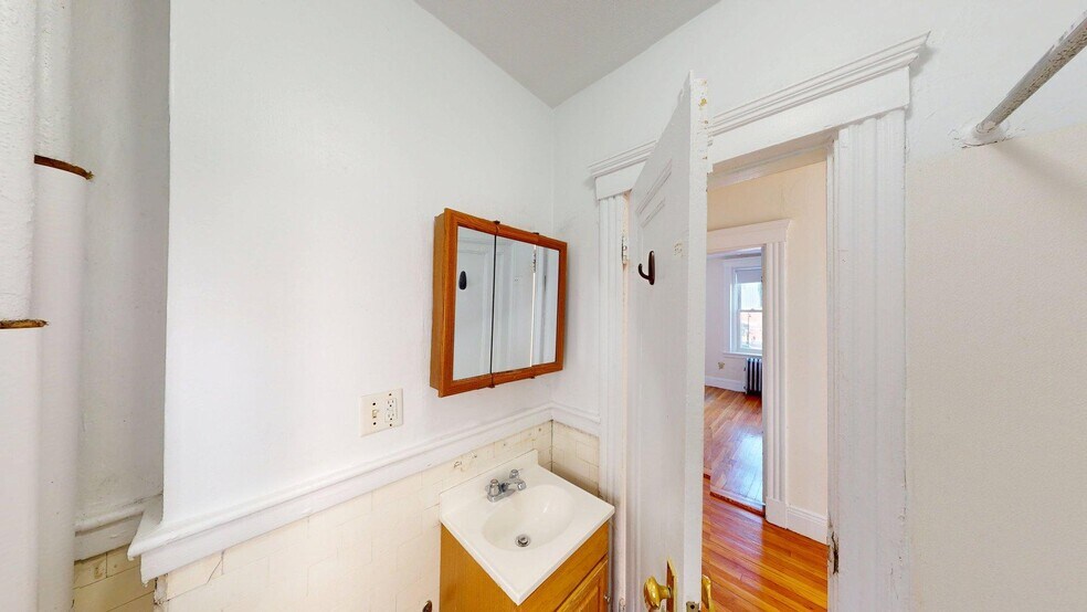 Building Photo - 1185 Boylston St