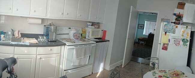 Building Photo - Cozy 1-Bedroom Condo Near the Marina and D...