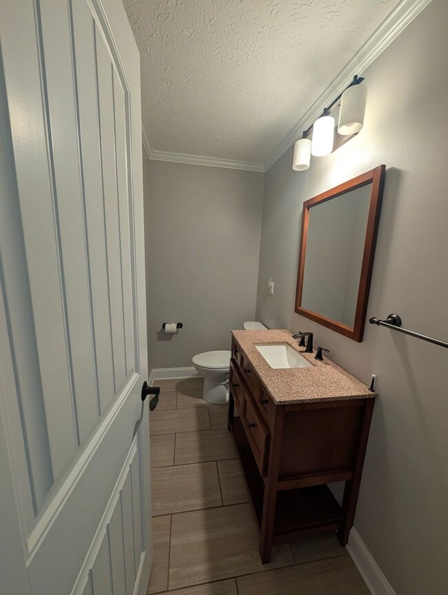 Building Photo - BAY VILLAGE RENTAL HOME 4 BEDROOMS