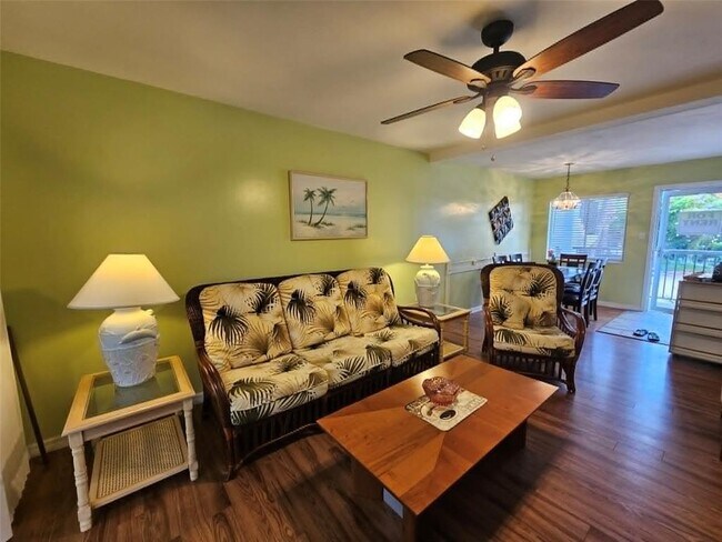 Building Photo - 2028 Canal Dr