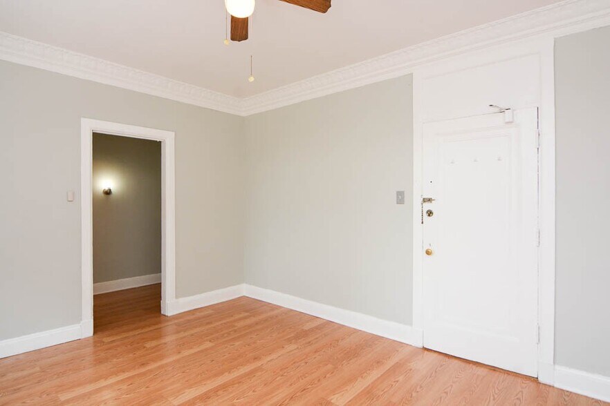 Building Photo - 3824 N Fremont