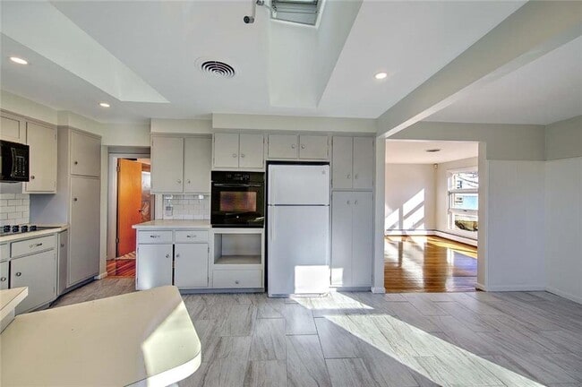 Building Photo - 78 Devonshire St