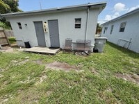 Building Photo - 604 NW 9th Ave