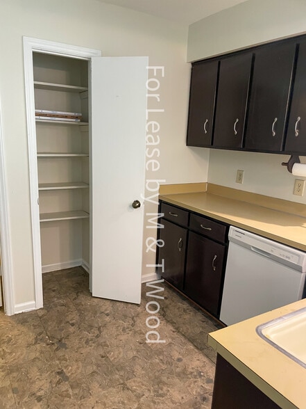 Building Photo - 12917 Idlewild Rd