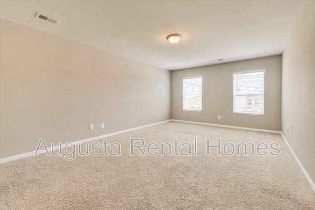 Building Photo - 5054 Vine Ln