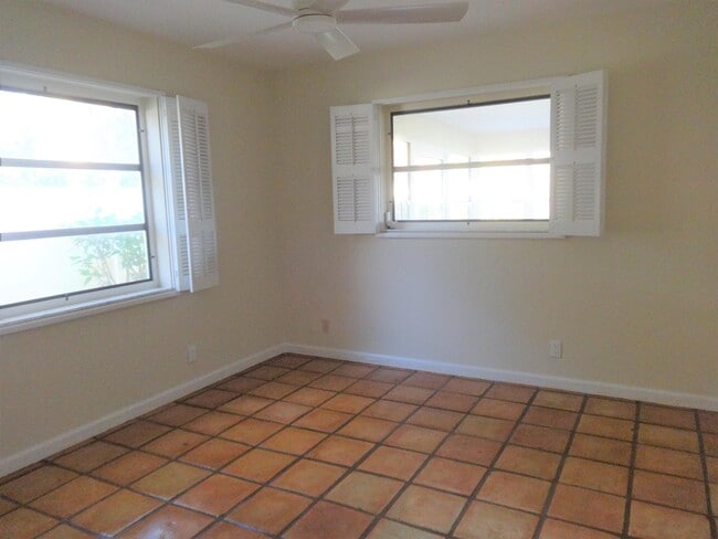 Building Photo - 13868 Cocoanut Ave