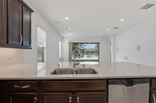 Building Photo - 30588 Chesapeake Bay Dr