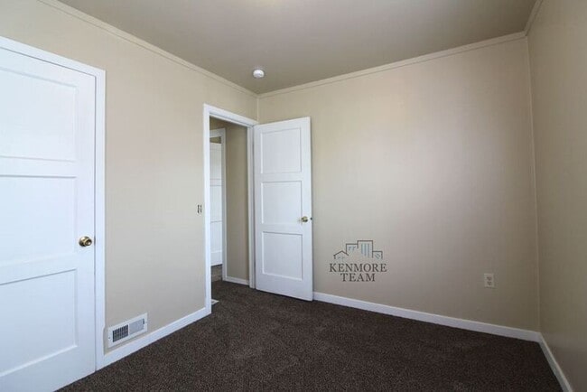 Building Photo - 408 Benham St