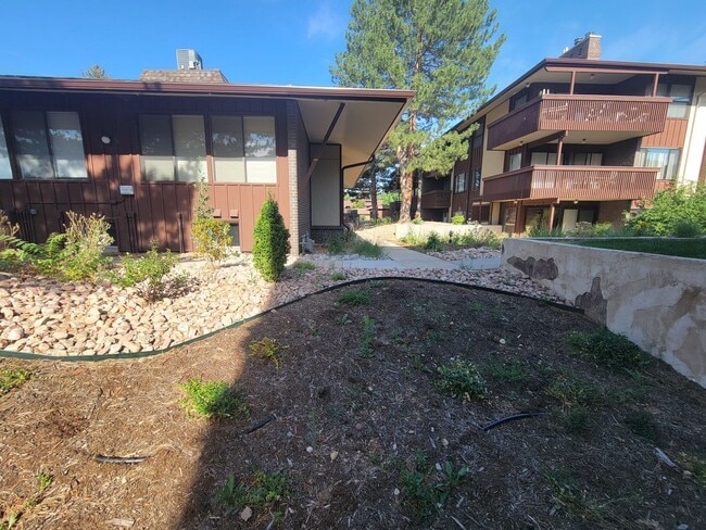 Building Photo - 500 Manhattan Dr
