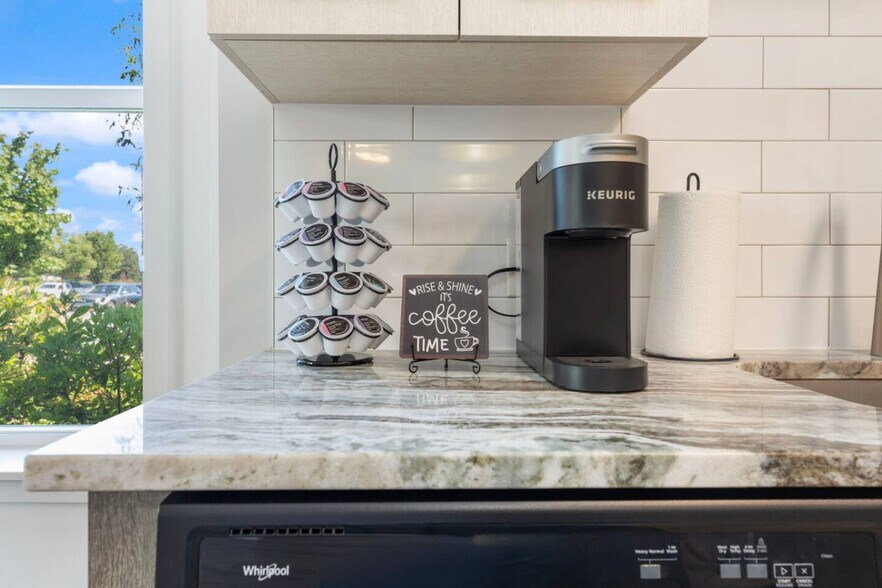 Building Photo - 28294 Ferry Rd