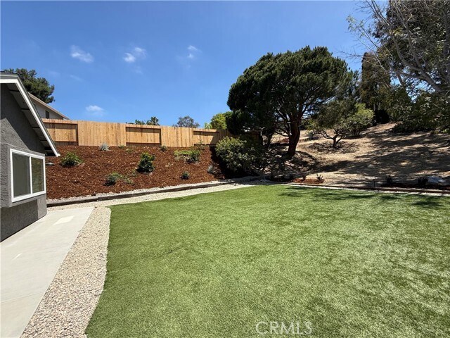 Building Photo - 2868 Brandeis Dr