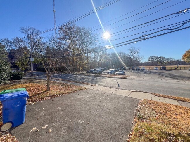 Building Photo - 1146 Chestnut St