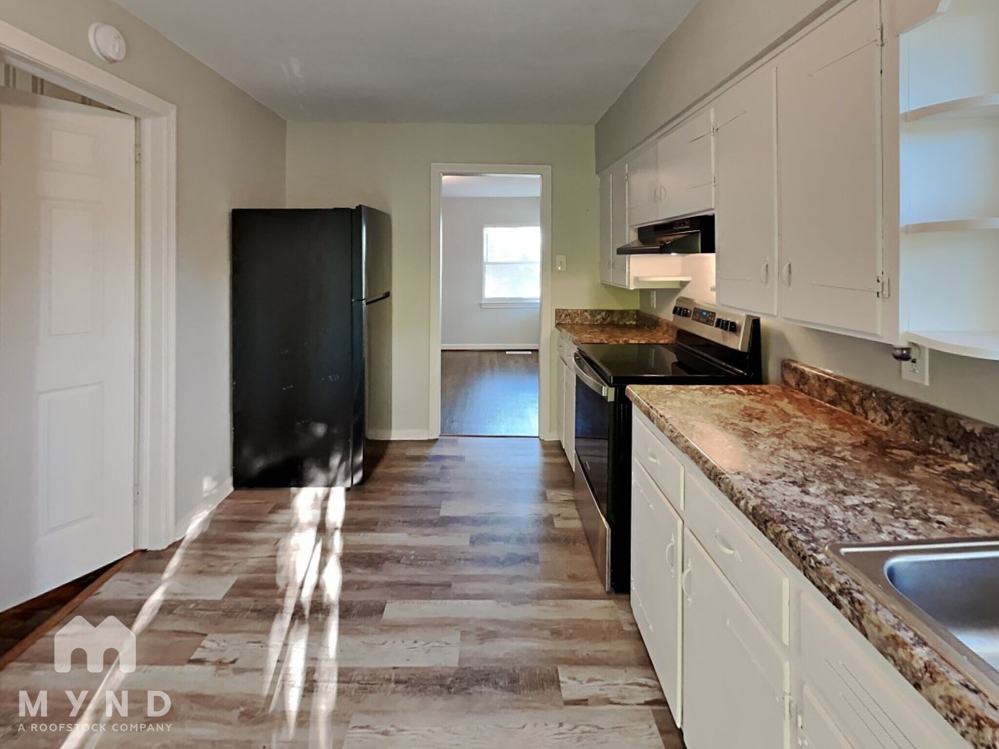 Building Photo - 3420 Avenue Q