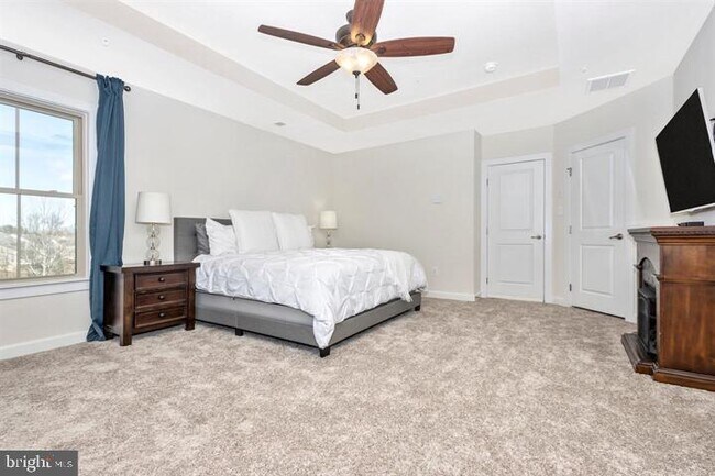 Building Photo - 9112 Kenway Ln