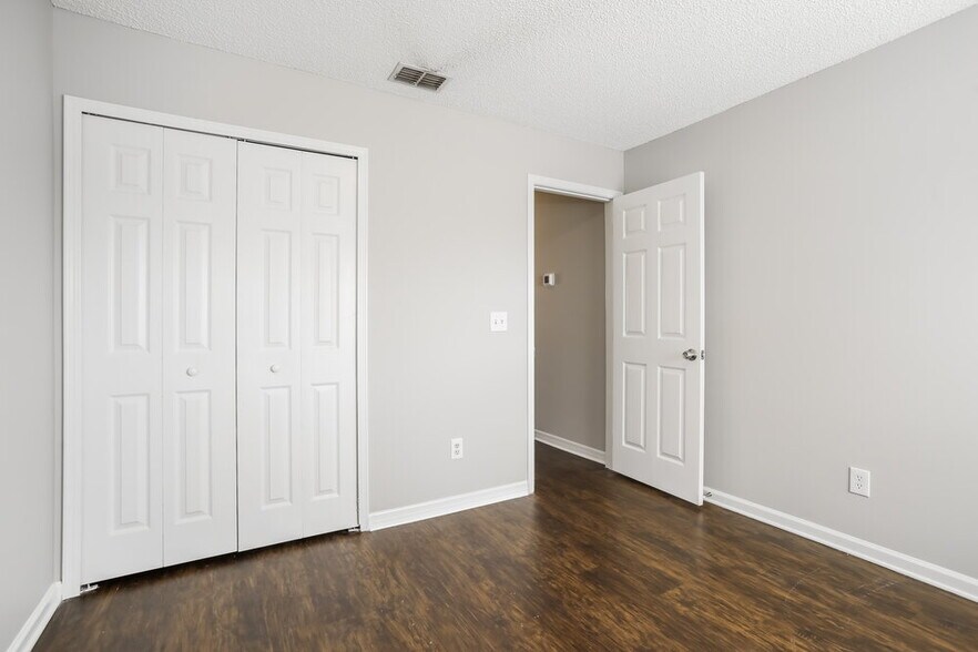 Building Photo - 6621 Delta Post Dr W