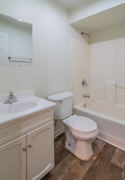 Building Photo - 3546 147th St