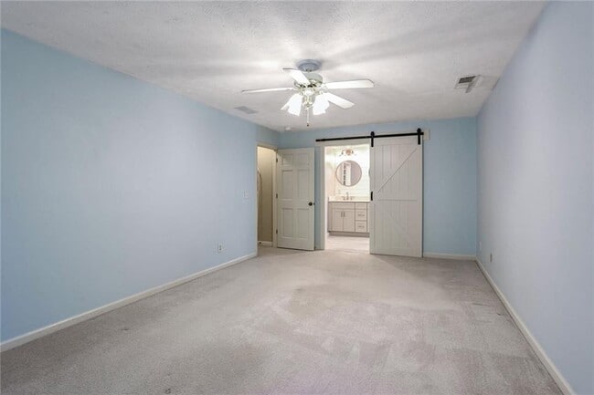 Building Photo - 4624 Mountain Creek Dr