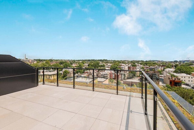 Building Photo - 904 T St NW