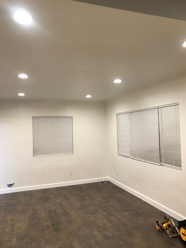 Primary Photo - 3209 W 153rd St