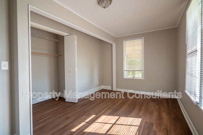 Building Photo - 2208 Old Gurley Pike