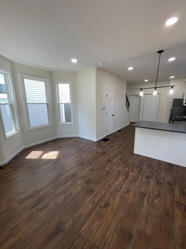 Building Photo - Fully Renovated 3BR/2.5BA Home in Merion Village