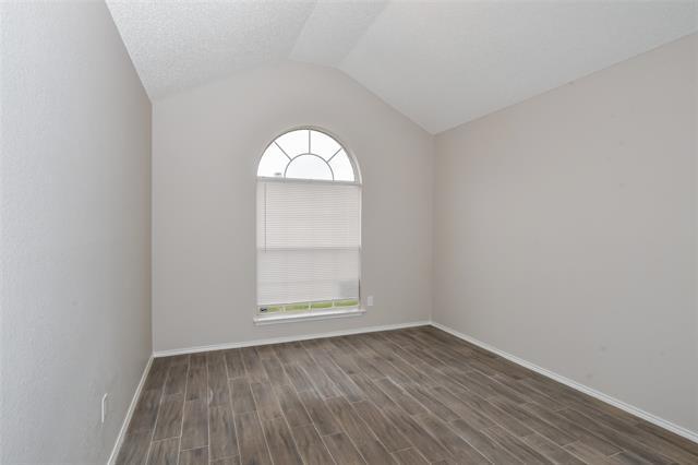 Building Photo - 2406 Garden Creek Dr