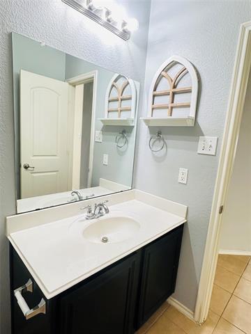 Building Photo - 905 Golden Bear Ln