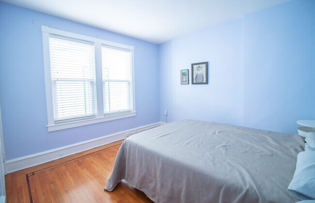 Building Photo - 2215 N Harrison St