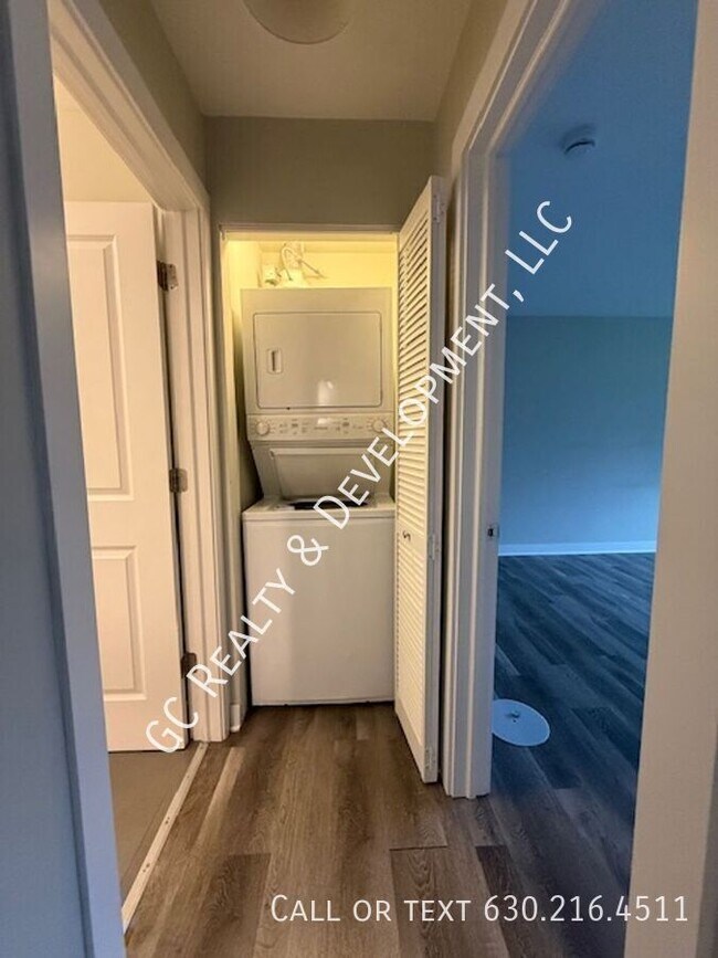 Building Photo - 800 Graceland Ave