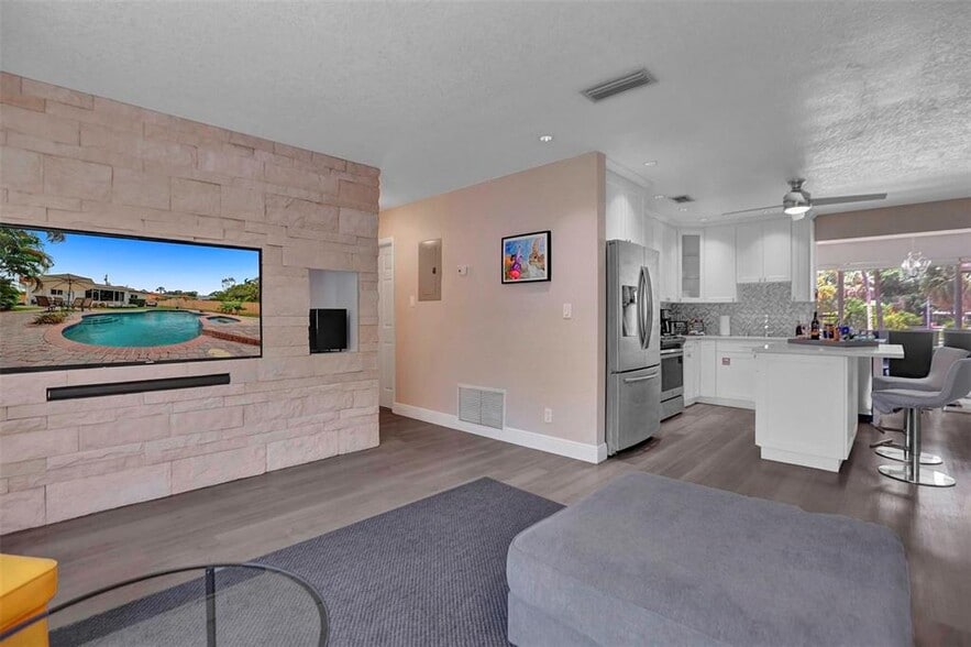 Building Photo - 1773 SW 28th Way