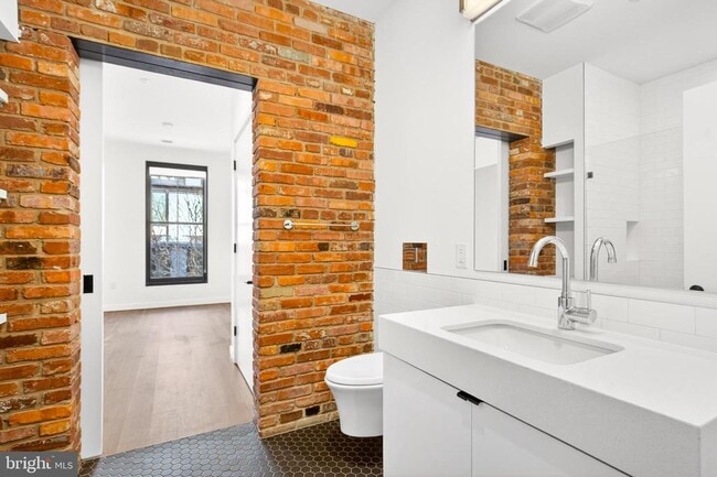 Building Photo - 57 N St NW