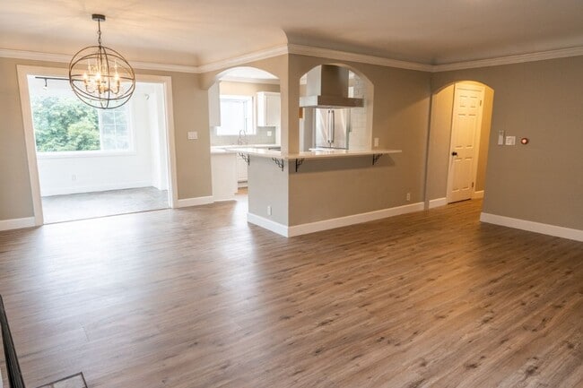 Building Photo - 4Bd/2.5Ba Seattle House