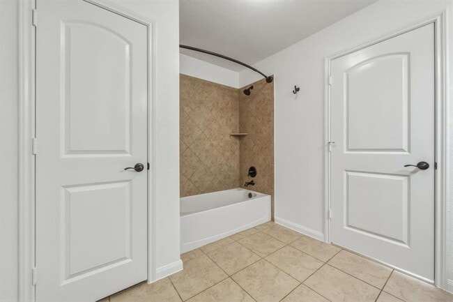 Building Photo - 1437 Treeta Trail