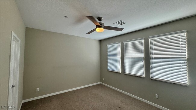 Building Photo - 11257 Rainbow Peak Ave