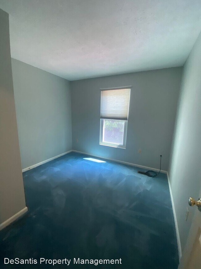 Building Photo - 3 br, 2.5 bath House - 902 Lexington Drive