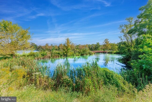 Building Photo - 5108 English Terrace