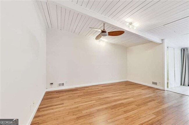 Building Photo - 3121 Lynnray Dr