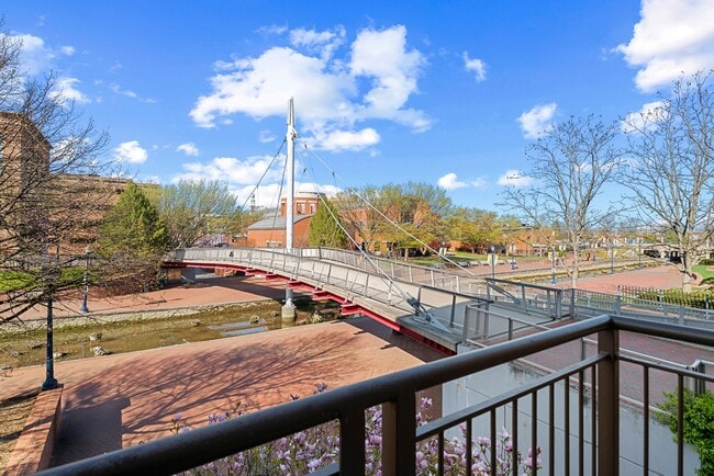 Building Photo - 35 E All Saints St