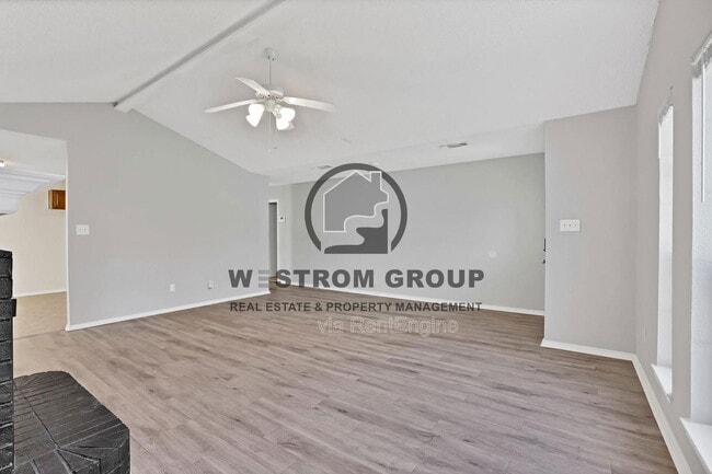 Building Photo - 1115 Stone Creek Dr