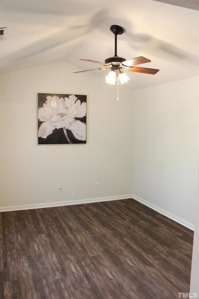 Building Photo - 5902 San Marcos Way