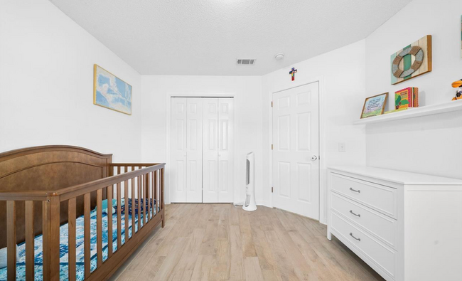 Building Photo - Updated 3 Bed/2 Bath - Close To Perdido Ke...