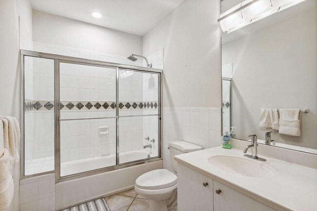 Building Photo - 3301 NE 16th St