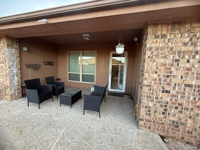 Building Photo - 5168 Femmer Ct