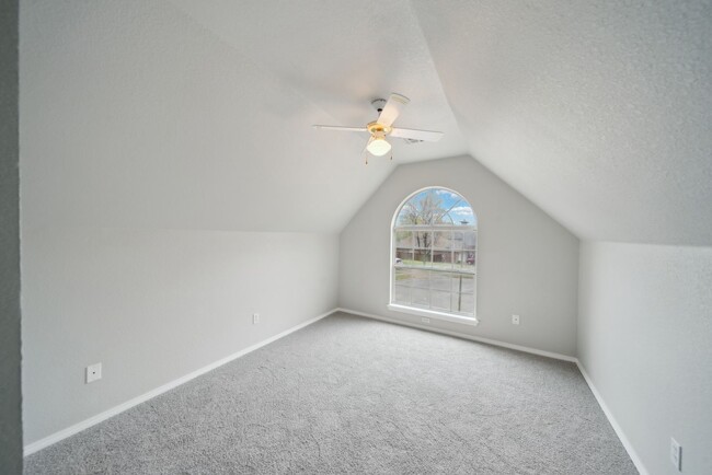 Building Photo - Remodeled 2 story in desired Stone Mill Br...
