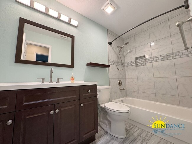 Building Photo - Spacious 3-Bedroom Home Near Hurlburt & Eg...
