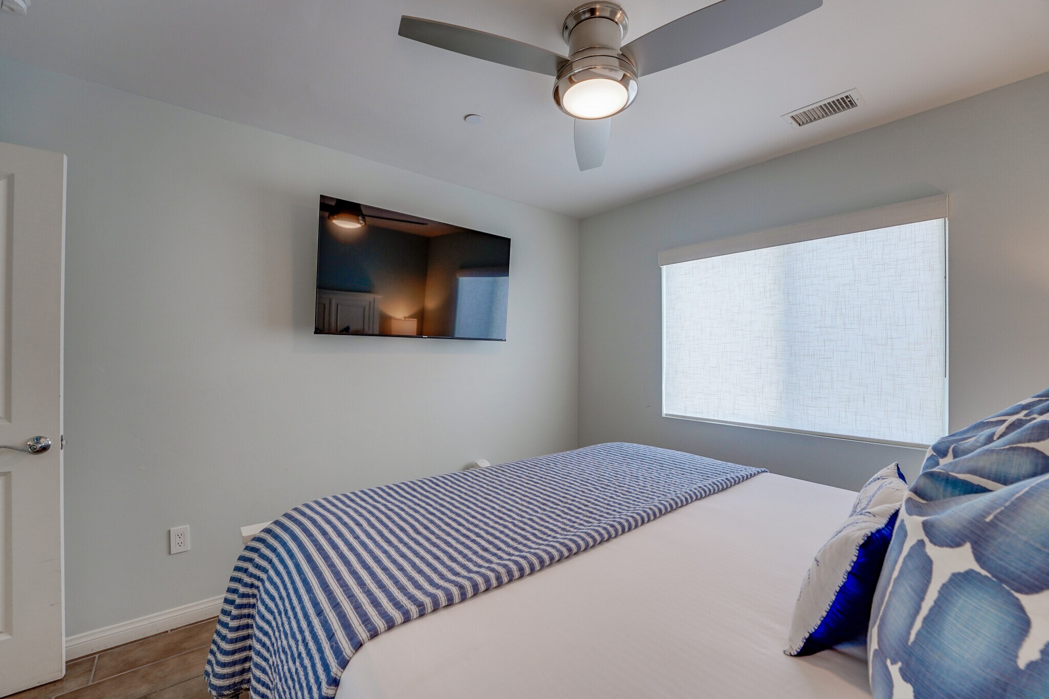 Building Photo - 817 Ostend Ct