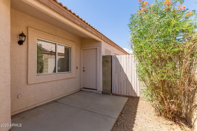 Building Photo - 4354 E Campo Bello Dr