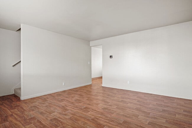 Building Photo - Townhomes at Mountain Ridge