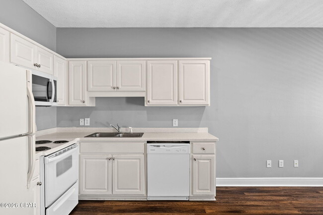 Building Photo - 236 Bonita Cir